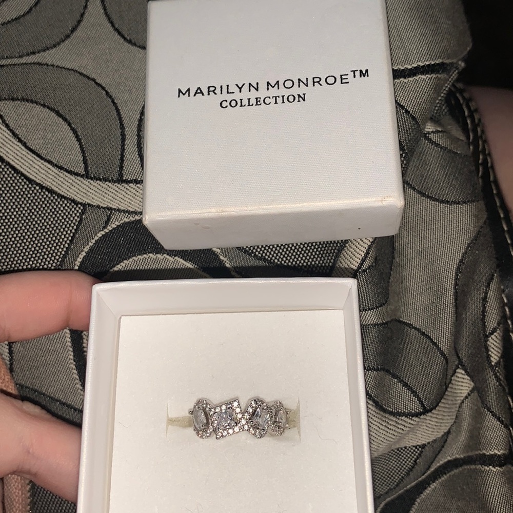 Marilyn Monroe collection ring